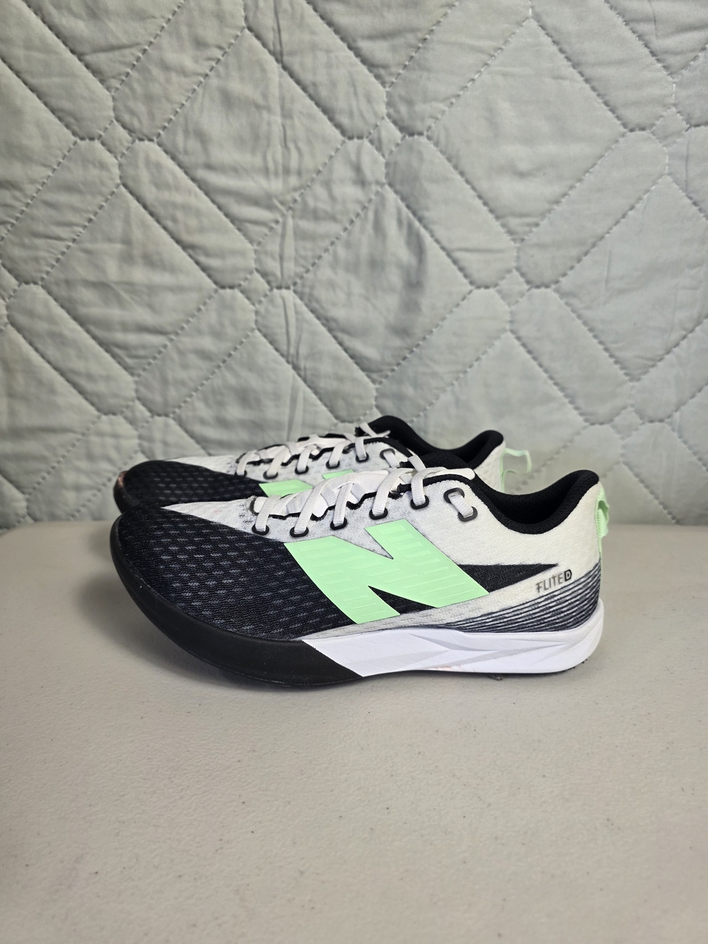 New Balance FuelCell Flite-D Mens Size 6.5 Black White Green